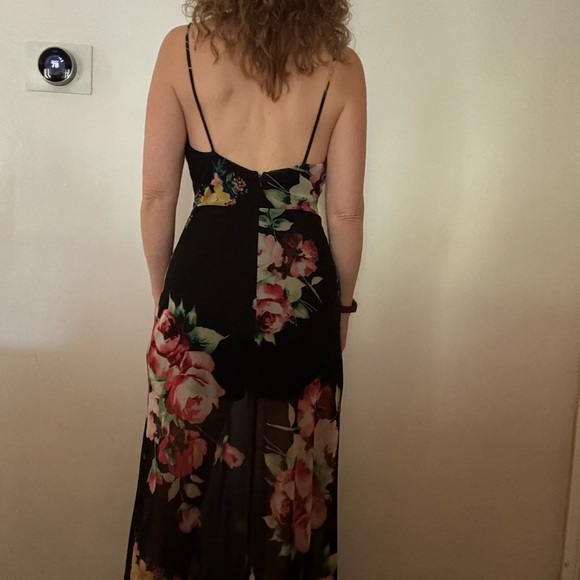 Black jumper/dress with flowers - Picture 3 of 6